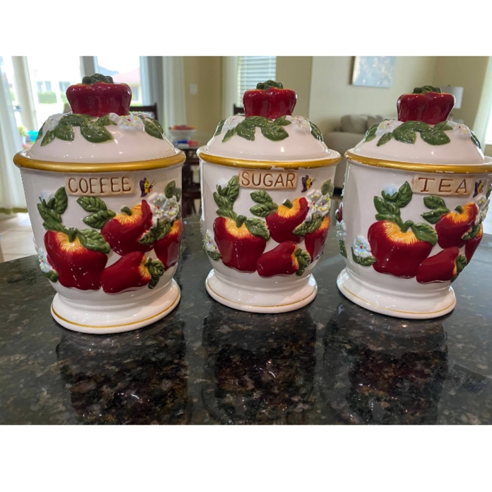 LOOKING FOR THIS CANISTER SET